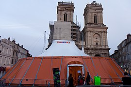 L'un des chapiteaux du festival Circa à Auch en 2009.