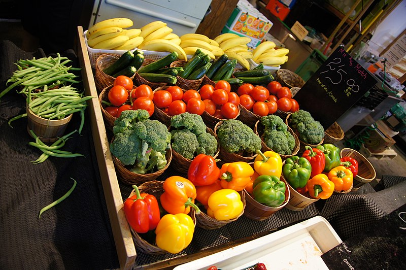 File:2011-07-06 07-08 Kanada, Ontario 025 St. Jacobs, Farmers Market (6067118692).jpg