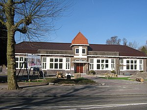 Voormalig schoolgebouw (273)