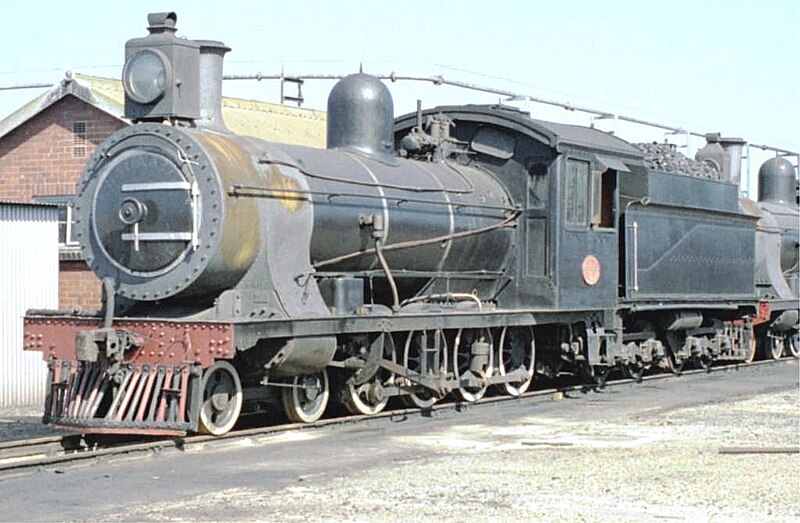 File:44 7B 4-8-0 No 1056 at Voorbaai 1997-SEP-04.jpg