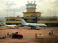 Torre de Controle Aéreo no Aeroporto Internacional de Kinshasa.
