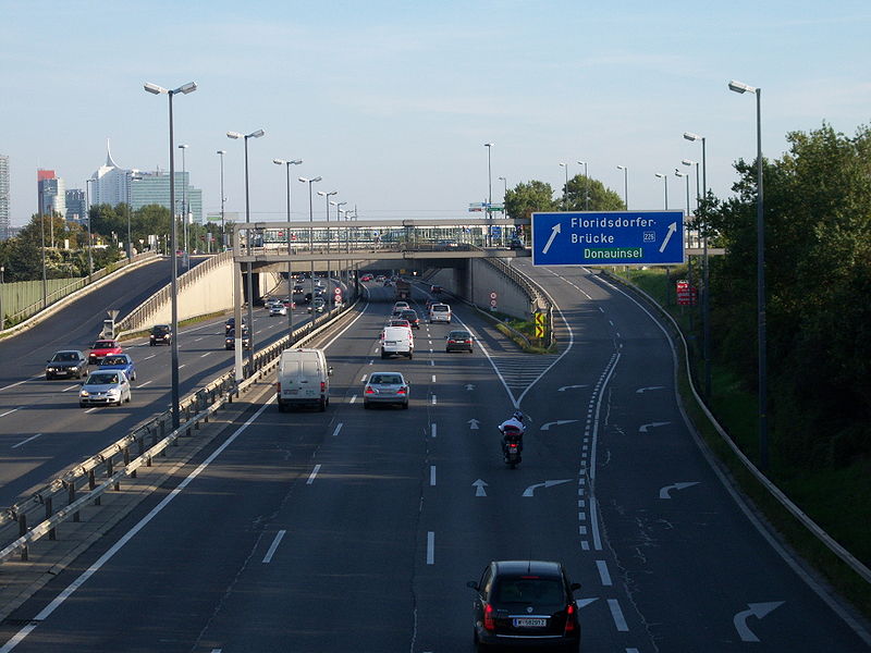 File:A22 Floridsdorfer Brücke.jpg