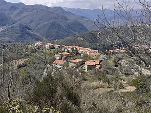 A Còsta (Unsu), panu(r)àmma daa stràdda de Menézzu