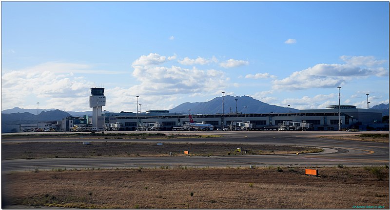 File:Aeroporto di Olbia-Costa Smeralda 88DSC 0637 (49749870667).jpg