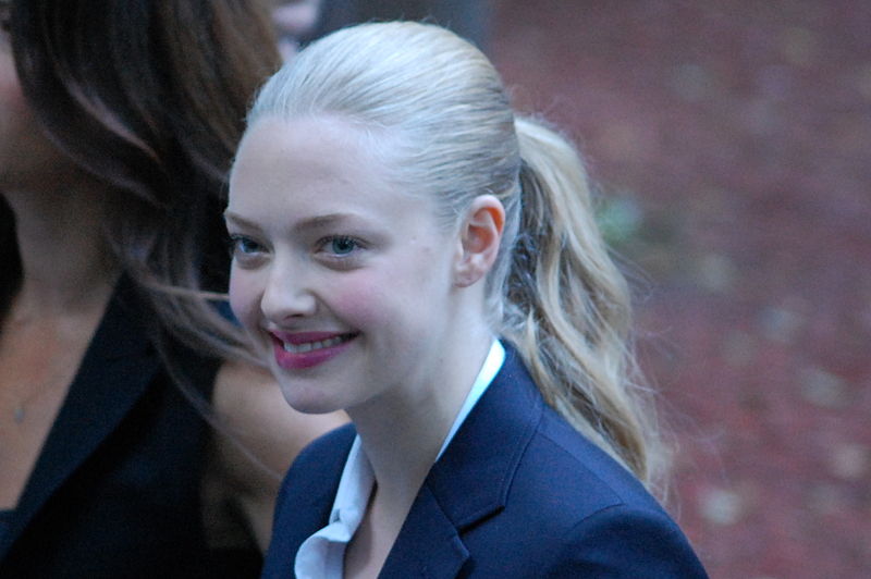 File:Amanda Seyfried Up in the Air TIFF09.jpg