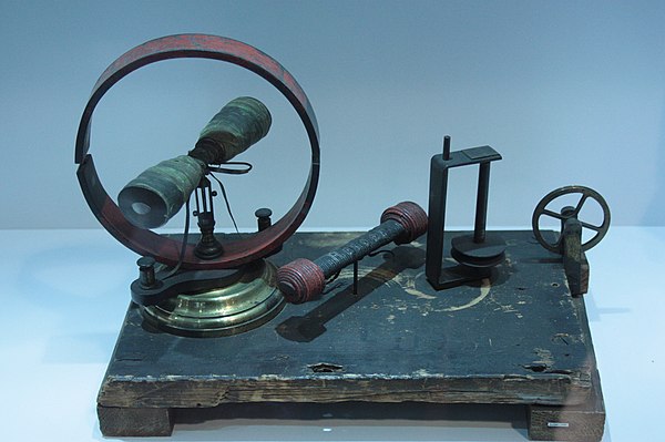 An electric motor presented to Kelvin by James Joule in 1842. Hunterian Museum, Glasgow.