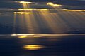1月初旬の函館湾に現れた薄明光線