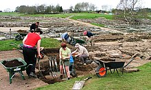 Archaeologists at work in Vindolanda, 2006 Archaeologists at Work in Vindolanda - geograph.org.uk - 162180.jpg