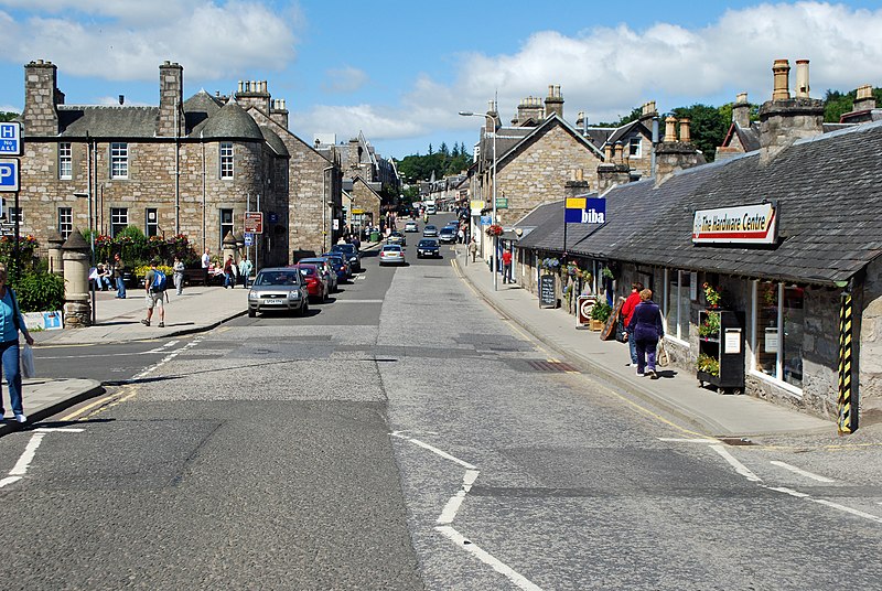 File:Atholl Road, Pitlochry, looking north-west - geograph.org.uk - 2565204.jpg