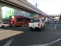 Aurora Boulevard, G. Araneta Avenue, Skyway