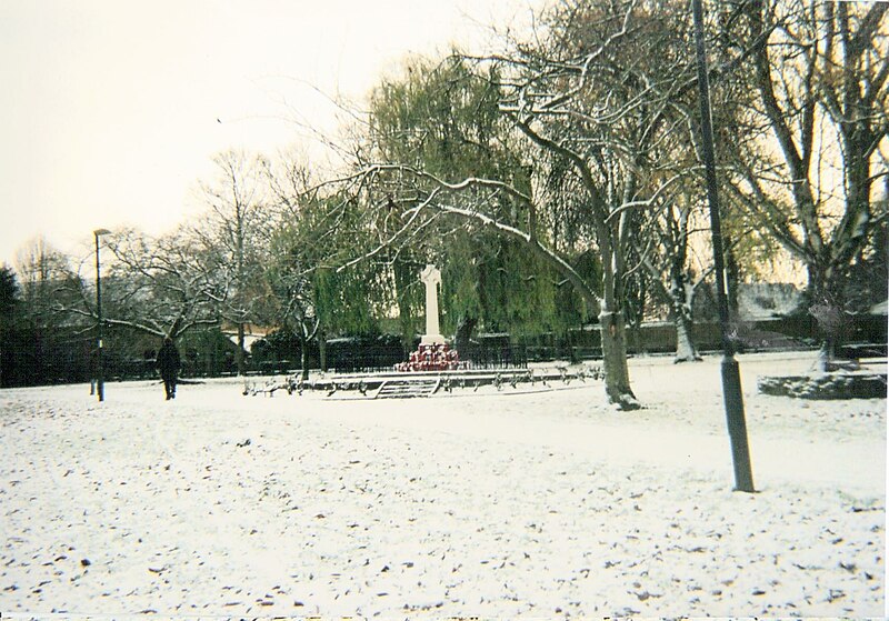 File:Banbury war memorial.jpg