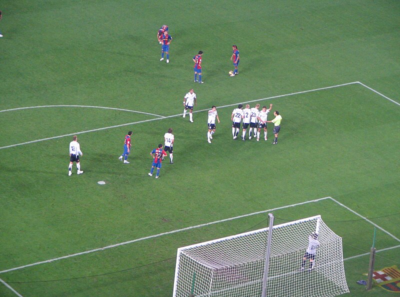 File:Barcelona Ronaldinho Free Kick.jpg