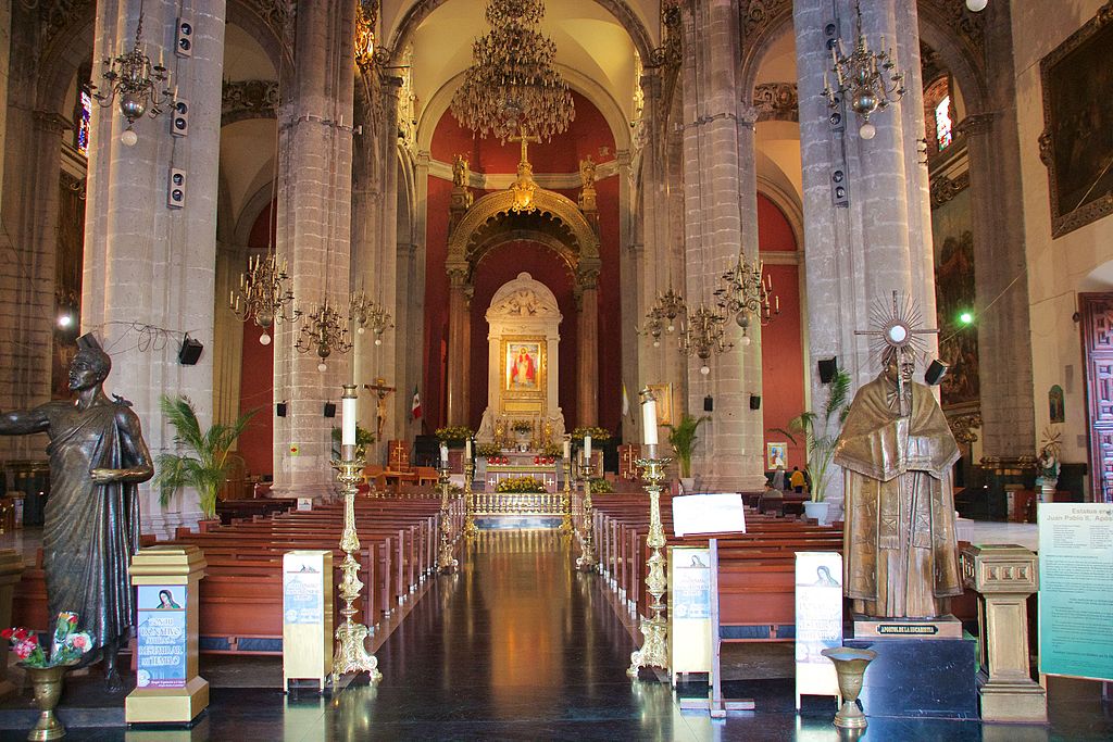 Basilica of Our Lady of Guadalupe - Wiki Loves Pyramids tour 029.jpg