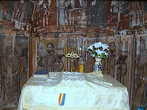 În altar