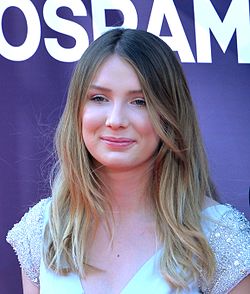 Blanche (Ellie Delvaux) RedCarpet Kyiv 2017.jpg