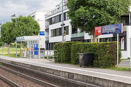 Bottighofen train station