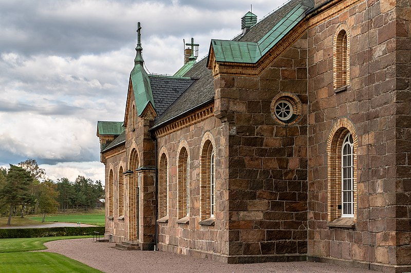 File:Brastad Church 2.jpg