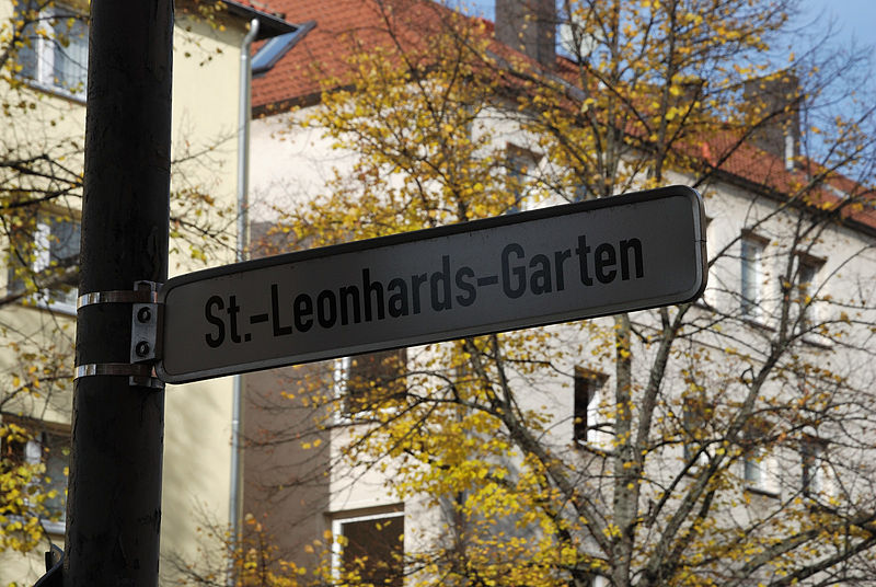 File:BraunschweigStLeonhardsGartenSchild.JPG