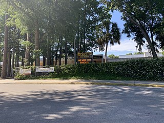 <span class="mw-page-title-main">Buchholz High School</span> Public high school in Gainesville, Florida, United States