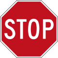 Segnale stradale di stop, che utilizza la capacità del rosso di attirare subito l'attenzione