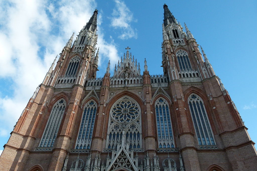 Catedral de la Plata - fachada II.JPG