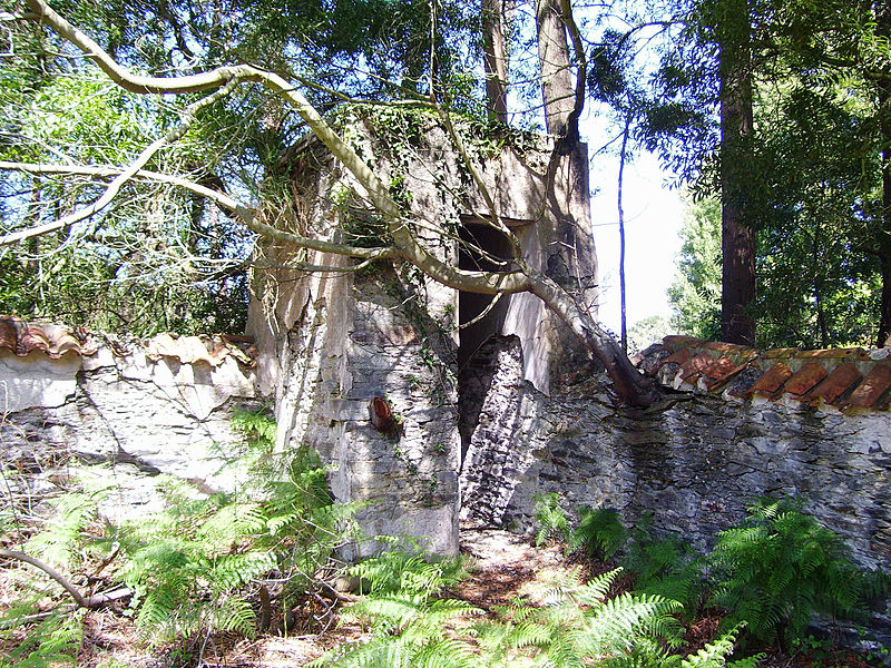 File:Cementerio-musulman-asturias-garita-1.jpg