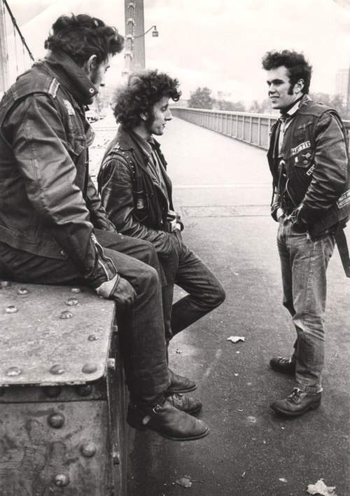 Three rockers on Chelsea Bridge