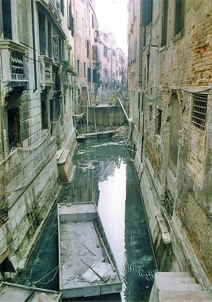File:Cleaning of Venetian canals, late 90's.jpg