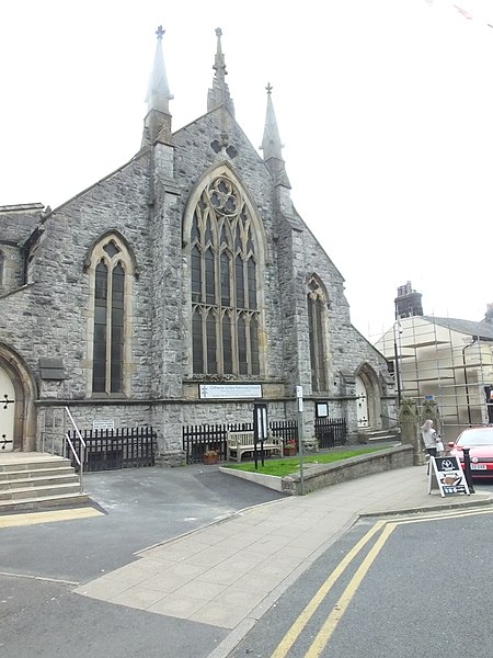 File:Clitheroe United Reformed Church -Castle Gate 8821.JPG