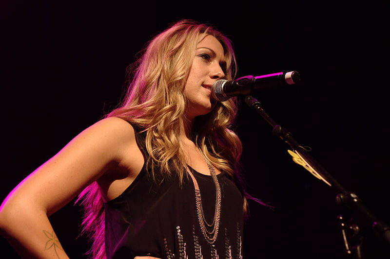 File:Colbie Caillat playing in Paradiso, Amsterdam 03.jpg