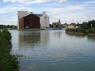 Condé-sur-Marne, Jonction Canal de l'Aisne à la Marne - Canal latéral à la Marne.JPG