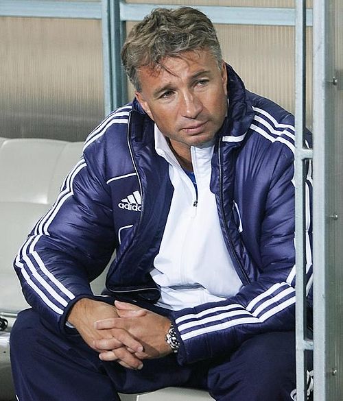 Petrescu as Dynamo Moscow manager in 2012