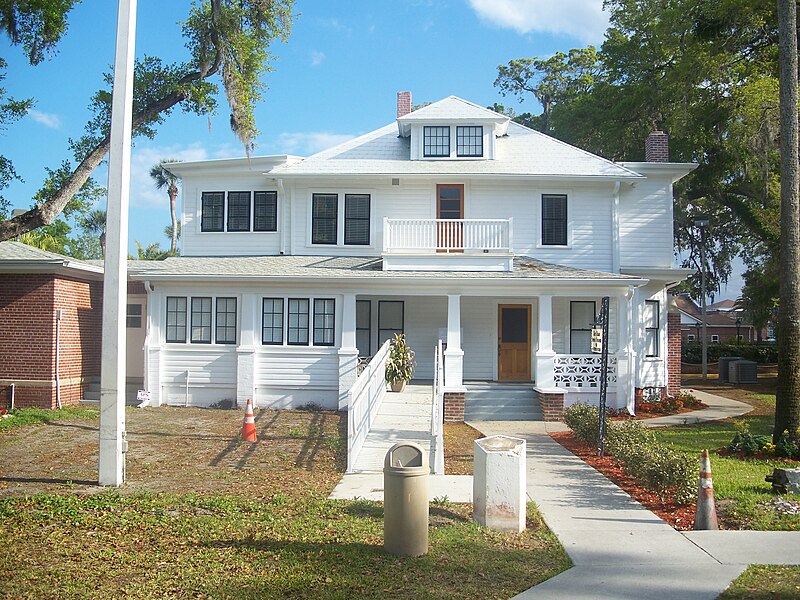 File:Daytona Beach Bethune house06.jpg