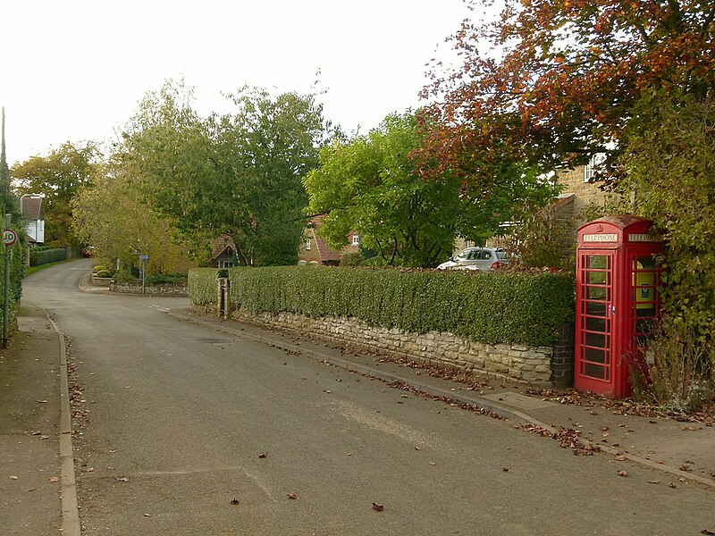 File:Denton Lane, Harston - geograph.org.uk - 5170396.jpg