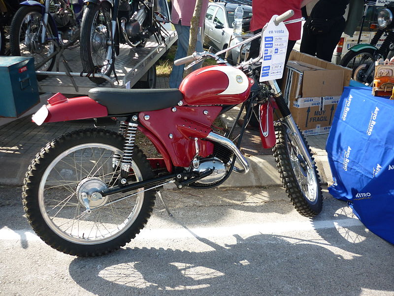 File:Derbi Pirineos 74cc 1966.JPG