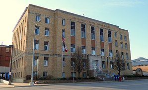 Das Des Moines County Courthouse in Burlington, seit 2003 im NRHP gelistet[1]