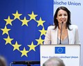 Dr Nana Walzer Haus der Europäischen Union Wien 12.05.2017.jpg