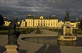 Fil:Drottningholms slott statue.jpg