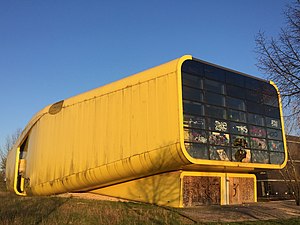 Pavillon: Freistehendes Gebäude, Pavillon als Teil eines größeren Gebäudes, Gartenpavillon