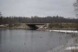 Fästeredssundsbron som ligger i småorten Fästeredssund, i Västra Götalands län.