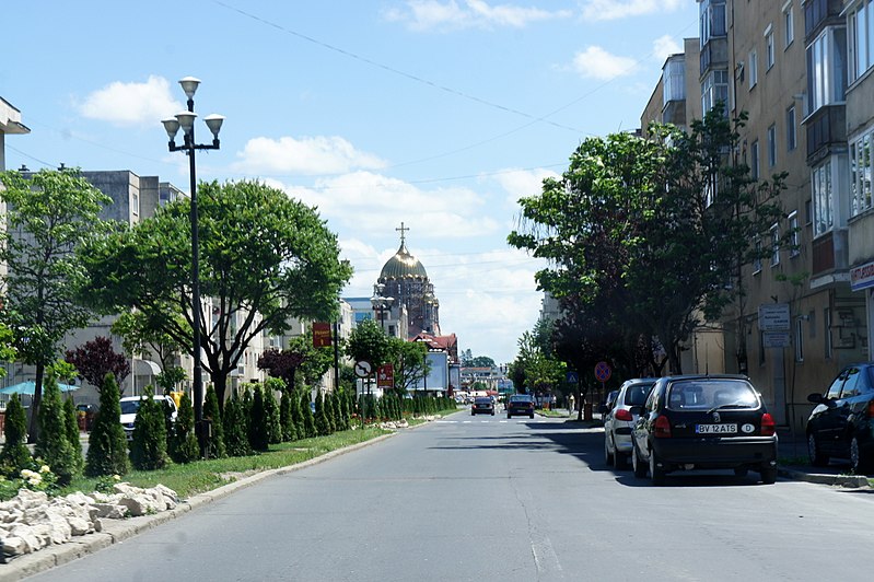 File:Făgăraş, catedrala nouă1.JPG