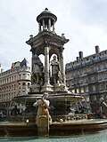 Thumbnail for File:Fontaine des Jacobins, Lyon.jpg