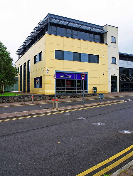 File:Former Café Park Alley, Cleveragh Retail Park, Sligo Town - geograph.org.uk - 4673183.jpg