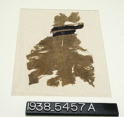Fragment with 2 purple bands, Yale University Art Gallery, inv. 1938.5457