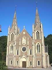 La basilique de la Chapelle-sur-Vire.