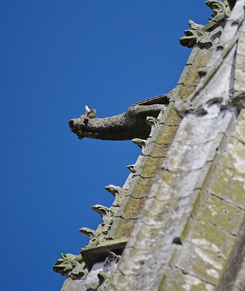 File:Gargoyle Saint-Ouen 11.jpg