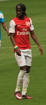 Gervinho playing against Sunderland Gervinho 27.jpg