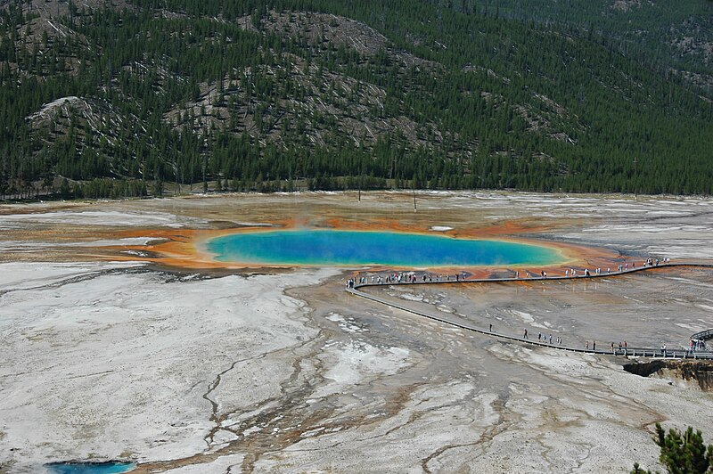 File:Grand Prismatic Spring (30 August 2011) 03 (14484665384).jpg