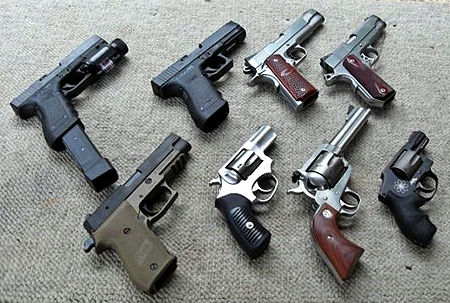 Tập_tin:Handgun_collection.JPG