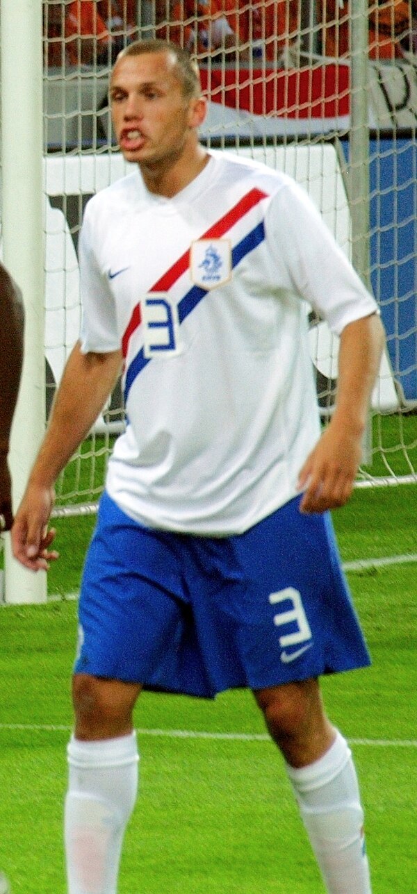 Heitinga playing for the Netherlands.